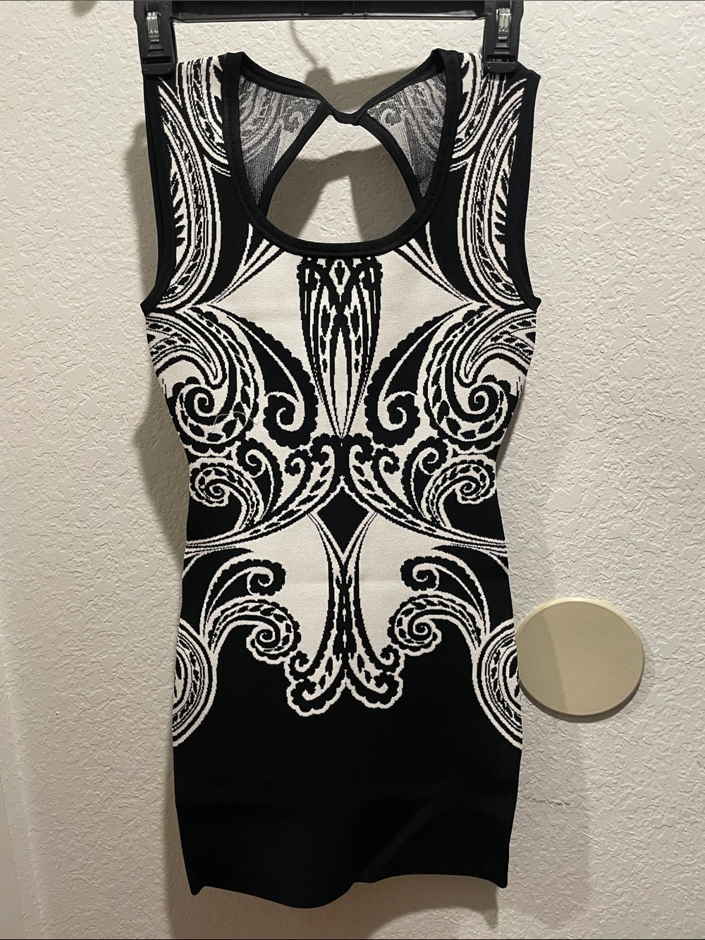 Guess Black & White Sleeveless Bodycon Dress with Ornate Pattern